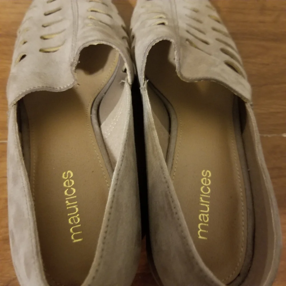 Maurices Bella Beige Chop Out Heels Faux Suede Slip On Shoe Size 7.5 M